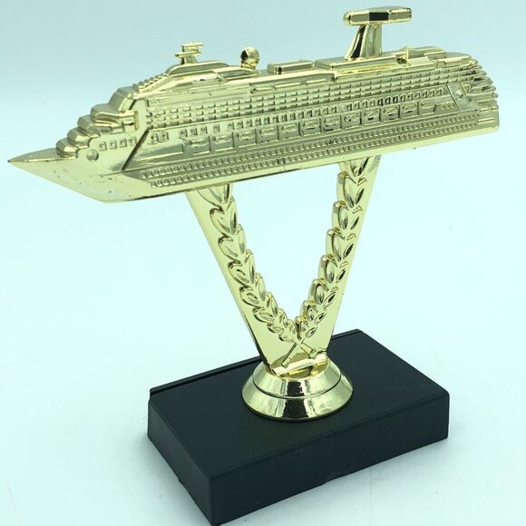 CARNIVAL MIRACLE SHIP ON A STICK CRUISE TROPHY - Picture 2 of 4